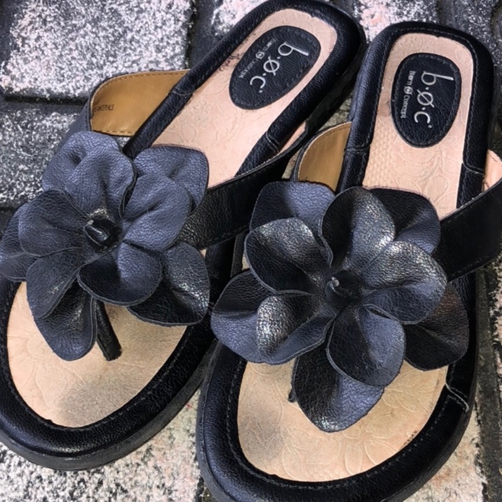b.o.c. Black leather sandals with flower detail! 8